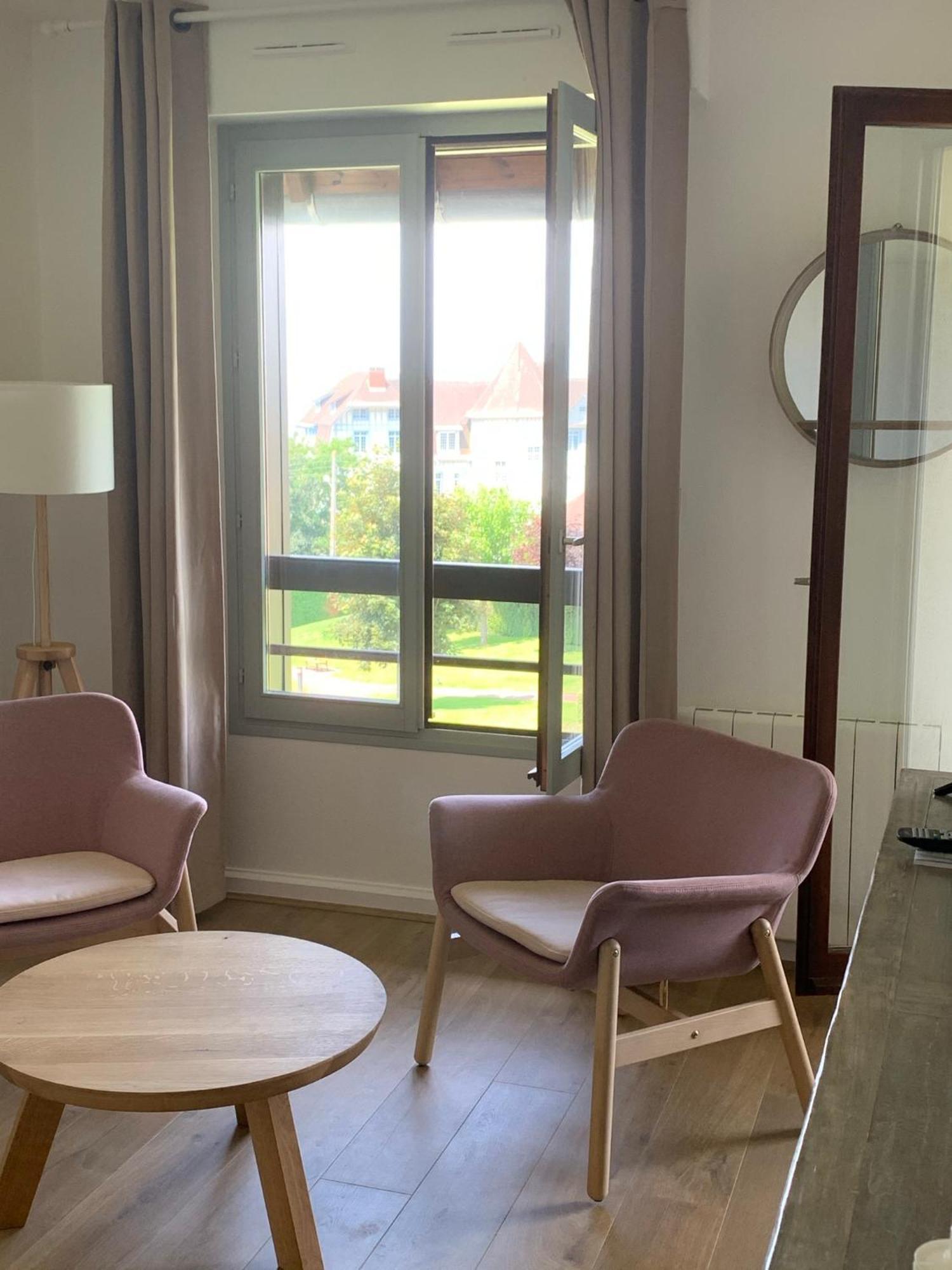 L'Appartement Vue Mer De La Villa Des Rosiers - Trouville Sur Mer ภายนอก รูปภาพ